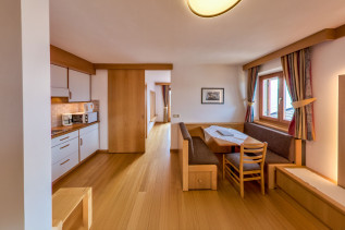 Cucina e tavolo